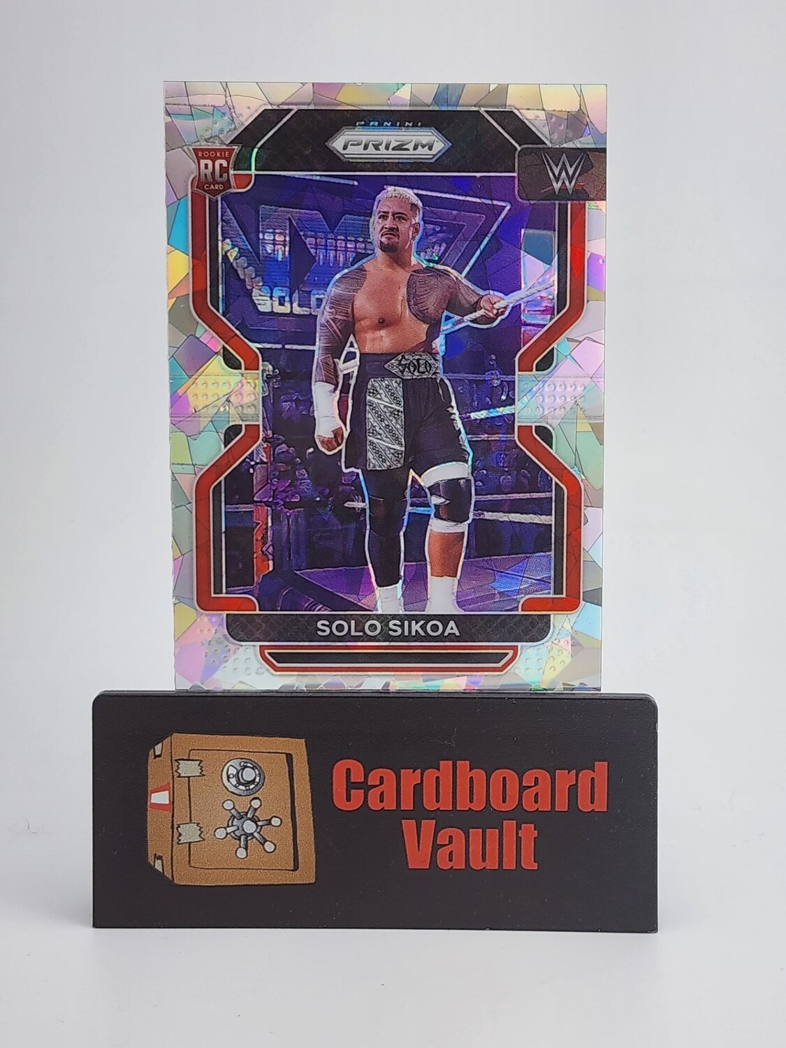 2022 Prizm WWE Solo Sikoa #114 Cracked Ice