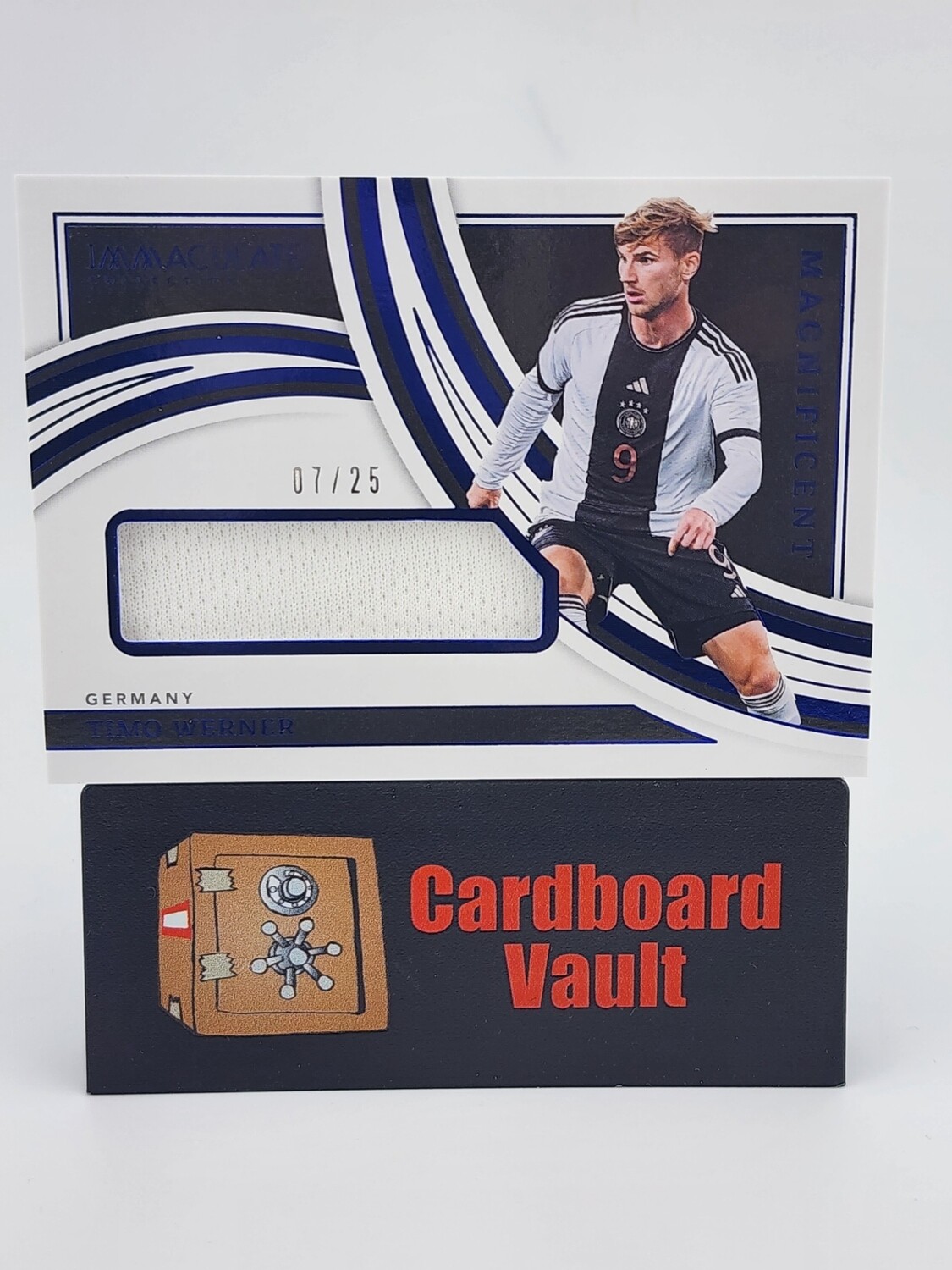 2022-23 Immaculate Magnificent Timo Werner #MM-TMO Blue 07/25