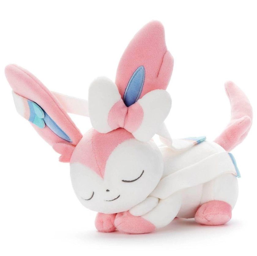 Pokémon Japan Suya Sylveon Sleeping Friend Plush