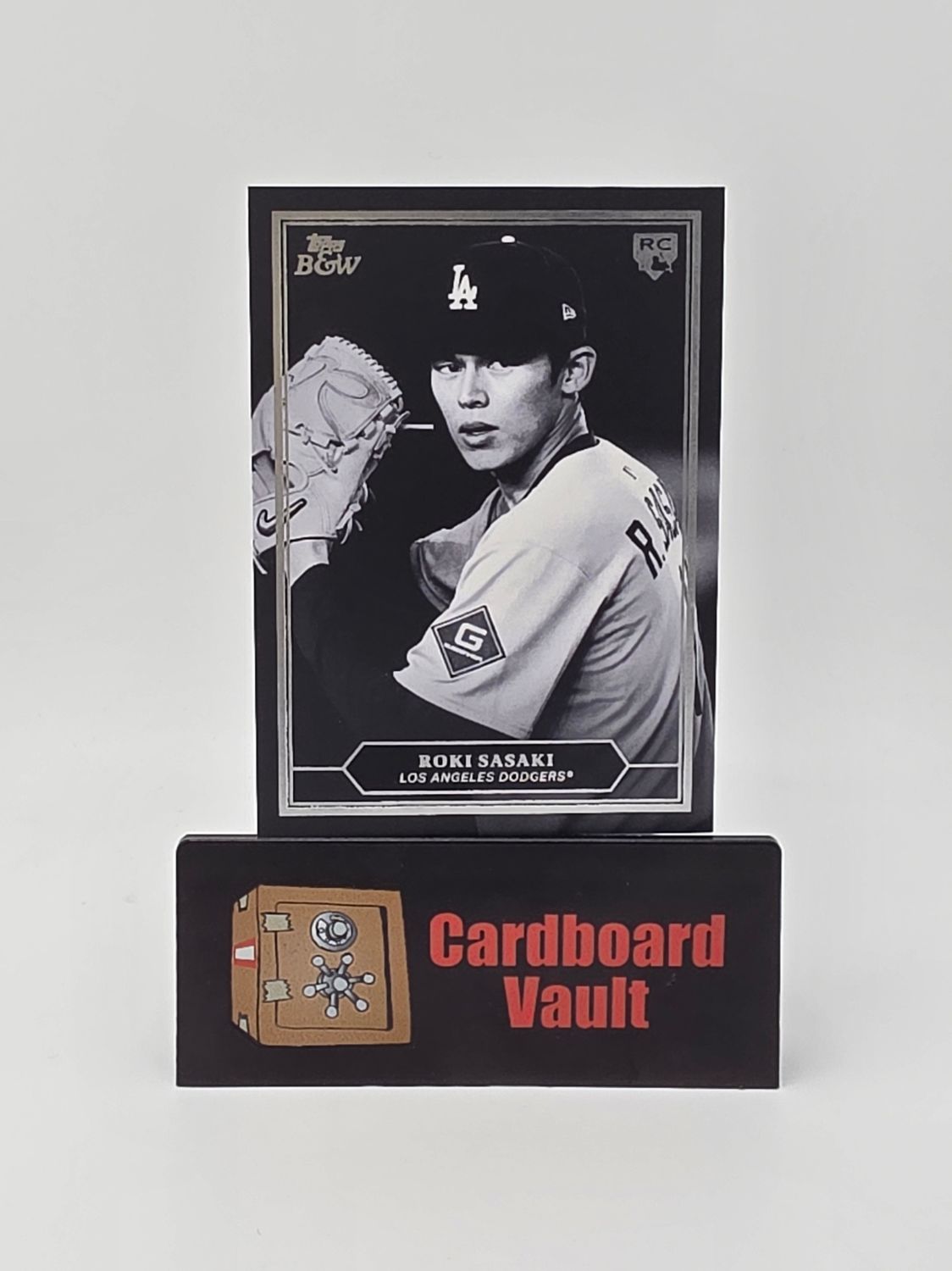 2025 Topps Black And White Baseball Roki Sasaki  Preferred Portraits #PP9