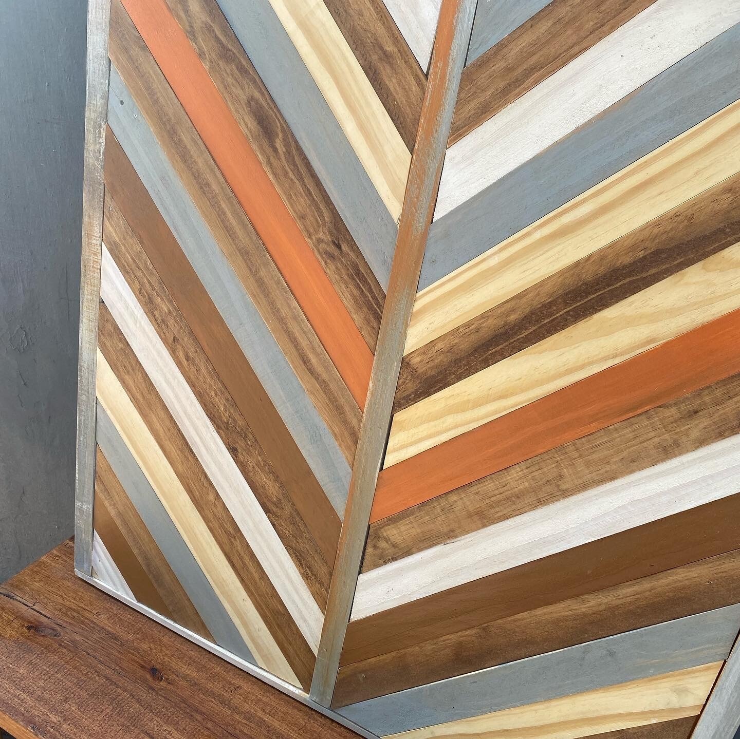 WOODEN CHART