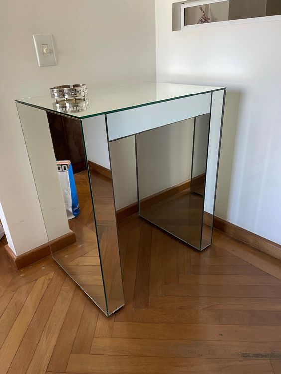 MESA de APOYO ESPEJADA