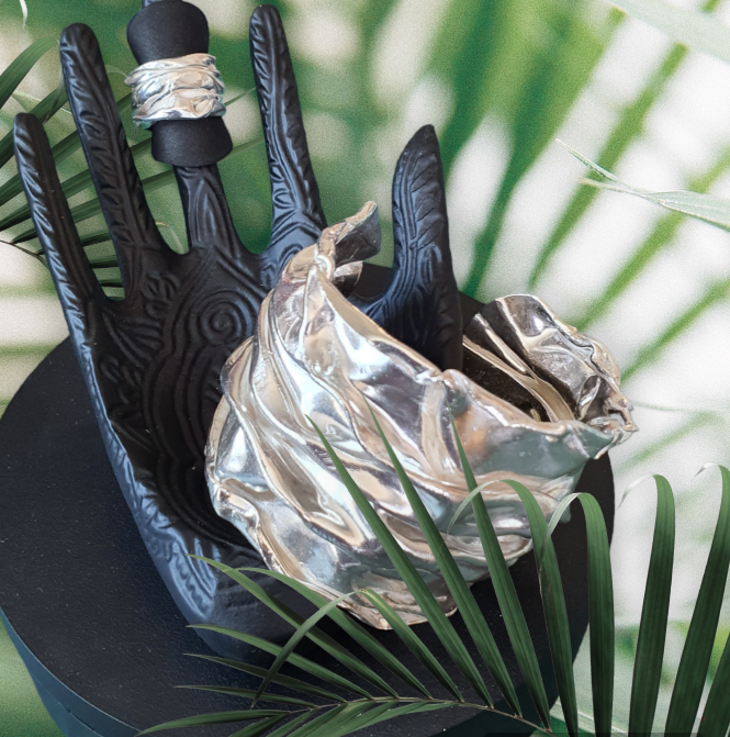 Espectacular conjunto, Brazalete y anillo en plata de ley maciza