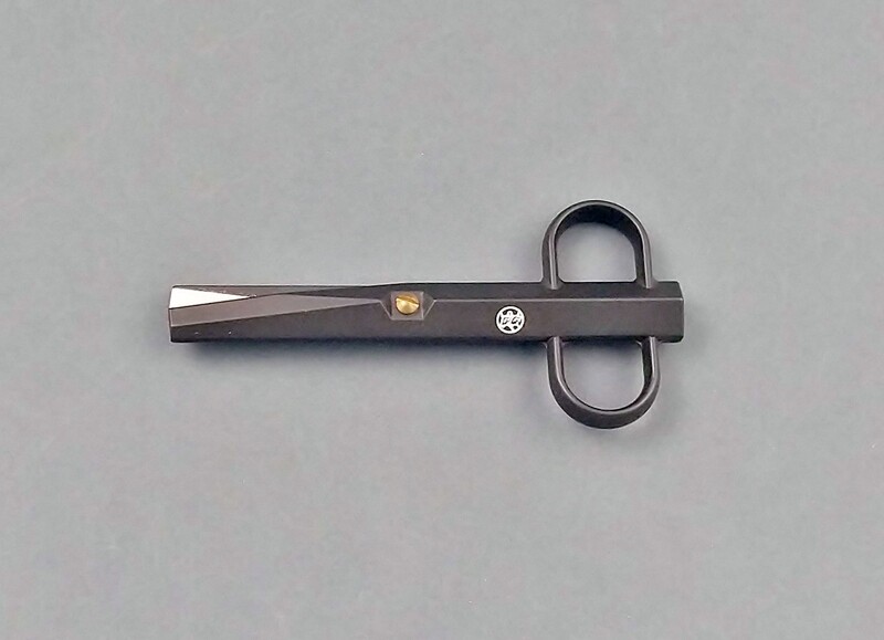 BLUE FARM | Due Buoi knives. Ceramic cutting scissors cm. 13.3
