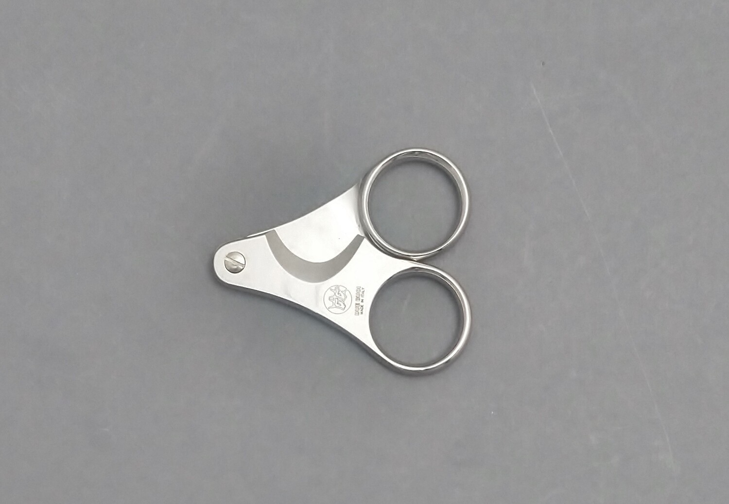 BLUE FARM |  Due Buoi knives. Forged stainless steel pocket cigar cutter