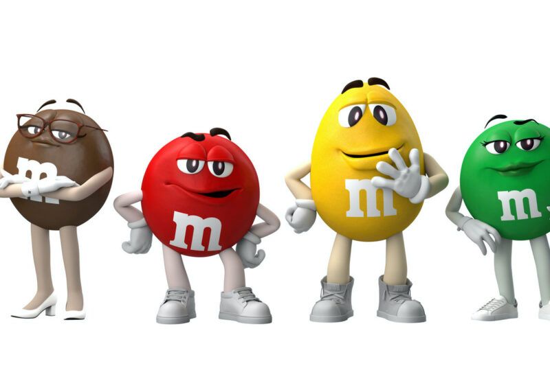 BLUE FARM | M&amp;M'S. Peanuts covered with fine chocolate and sweet icing. Boxes of 24 packs