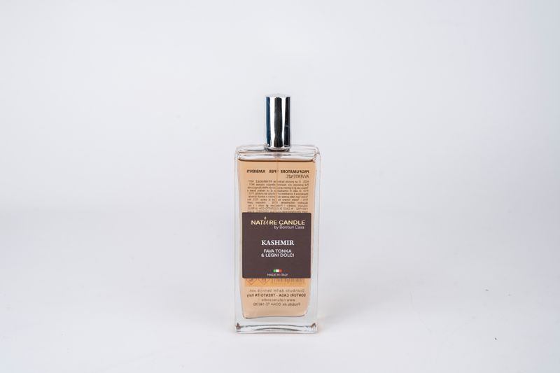 KALINDRA | Bonturi. Parfums d'ambiance de la gamme Atelier. Cachemire: Fève Tonka et Sweetwoods. 100 ml / 3,38 fl oz