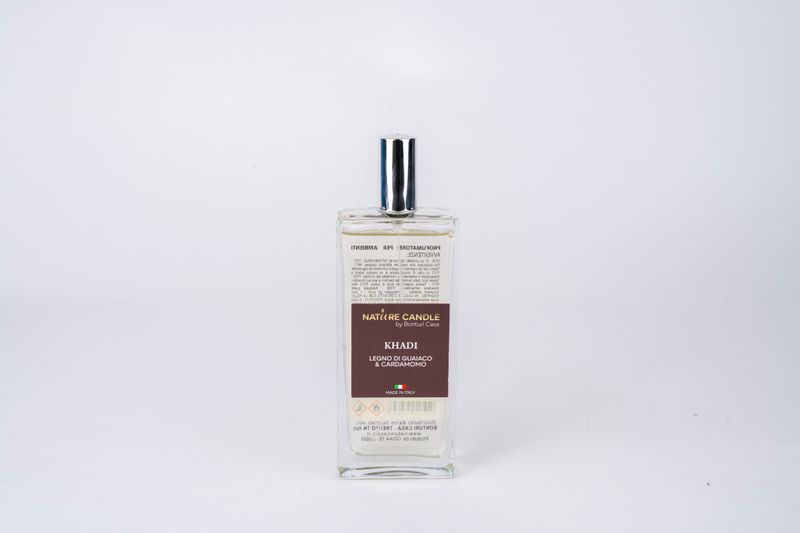 KALINDRA | Bonturi. Parfums d'ambiance de la gamme Atelier. Khadi: Bois de Gaïac et Cardamome. 100 ml / 3,38 fl oz