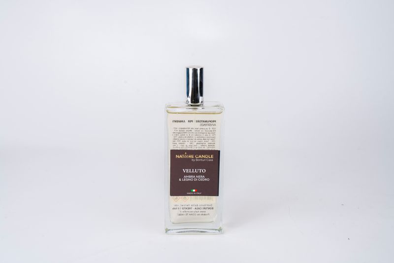 KALINDRA | Bonturi. Parfums d'ambiance de la gamme Atelier. Velours: Ambre noir et bois de cèdre