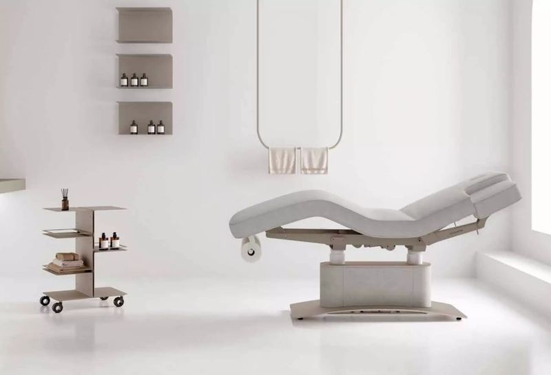 BLUE FARM | Vismara. Arcus. Electric double column massage table