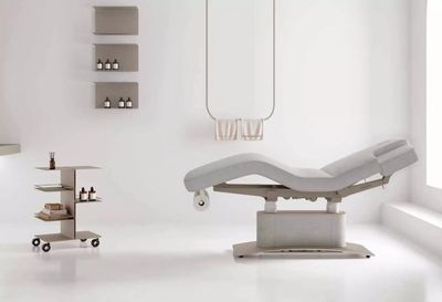 BLUE FARM | Vismara. Arcus. Electric double column massage table