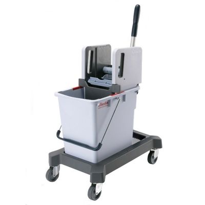 BLUE FARM | Vileda Professional. Universal press with vertical lever mechanism