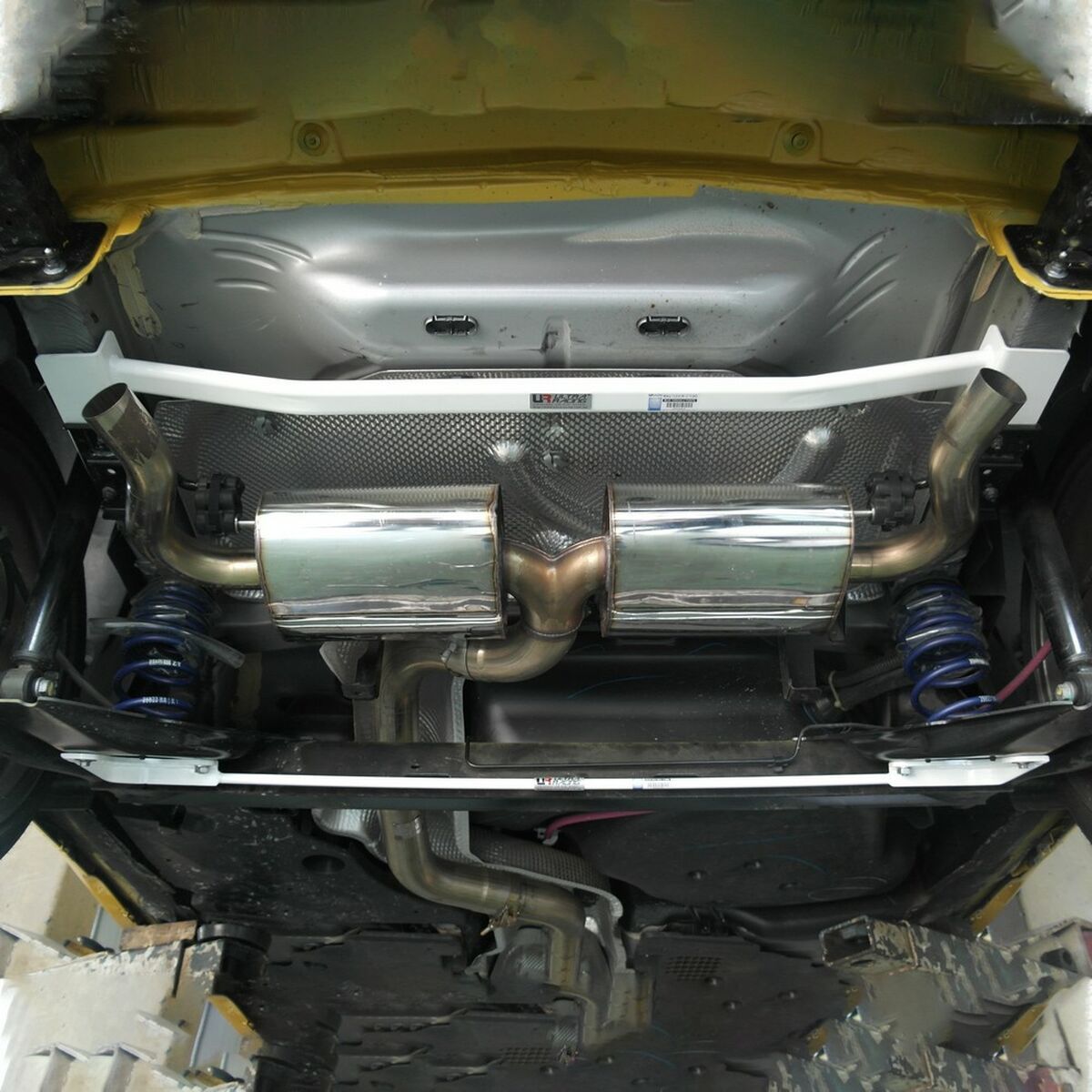 KALINDRA | BB. Reinforcement Bar Ultra Racing URRT2-3216 Trasera Inferior