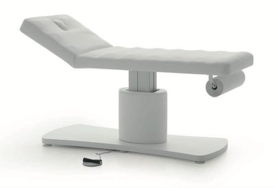 BLUE FARM | Vismara. E-Motion 2.0. Single column massage bed with adjustable height and backrest