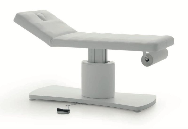 BLUE FARM | Vismara. E-Motion 2.0. Single column massage bed with adjustable height and backrest