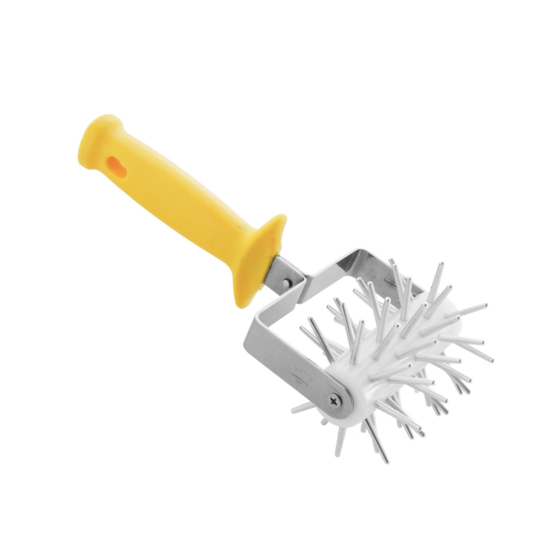 KALINDRA | Lilly. Dough perforator in stainless steel, aluminum, and PP