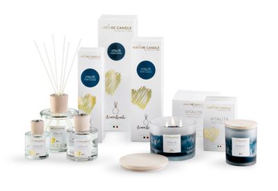 KALINDRA | B Casa. Velas, 100% vegetales, línea Amati. Vitalidad: Moras y Almizcle KALINDRA | B Casa. Velas, 100% vegetales, línea Amati. Vitalidad: Moras y Almizcle