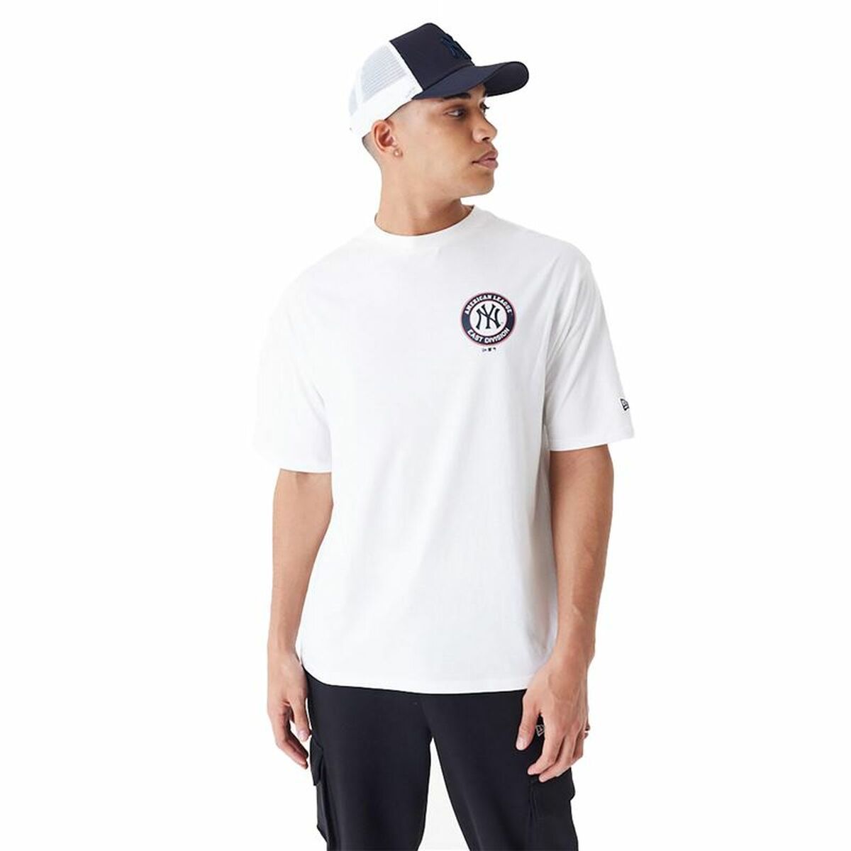 KALINDRA | BB. Men’s Short Sleeve T-Shirt New Era MLB PLAYER GRPHC OS TEE NEYYAN 60435538 White (L)
