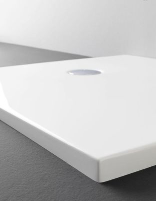 BLUELINE | Glass. Planor. Extra-flat shower trays in reinforced acrylic. 2 models and many sizes available