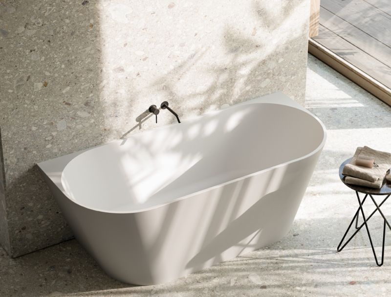 BLUELINE | Glass. Queen. Freestanding bathtub in matte white MineraLite. 2 sizes available
