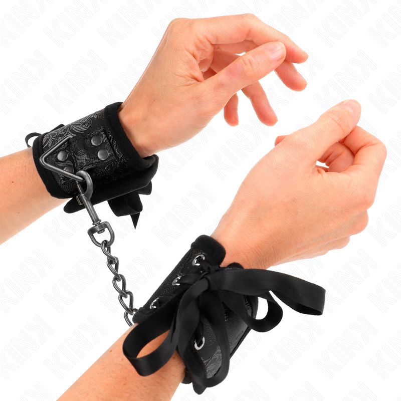 KINK - RESISTENZA DA POLSO SCANDALO DETTAGLI IN PIZZO NERO 24,5 CM X 6,5 CM KINK WRIST RESTRAINT
