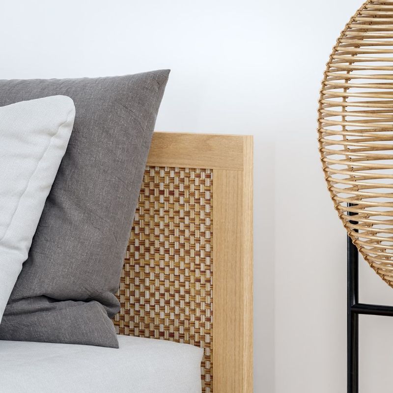 Letto matrimoniale Livia con dettaglio testiera in rattan colore rovere Effezeta