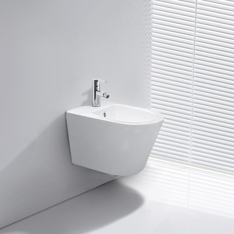 Bidet sospeso YJ-1385 49x36.5x32 cm. bianco lucido Effezeta Bidet sospeso YJ-1385 49x36.5x32 cm. bianco lucido Effezeta