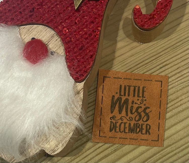 Lederlabel Little Miss December 4x4cm