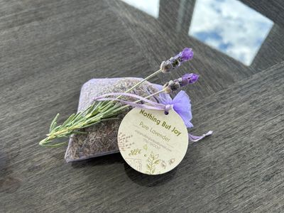 Lavender Herbal Bathtub Soaks