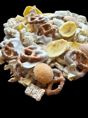 Banana Pudding Snack Mix