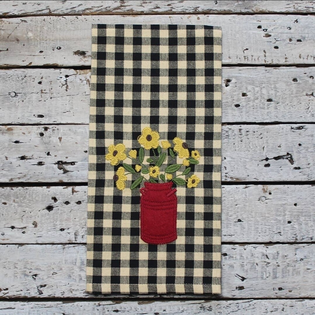 Country Bouquet Hand Towel