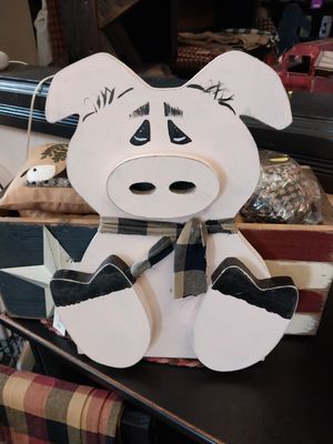 Wooden Pig Shelf Sitter