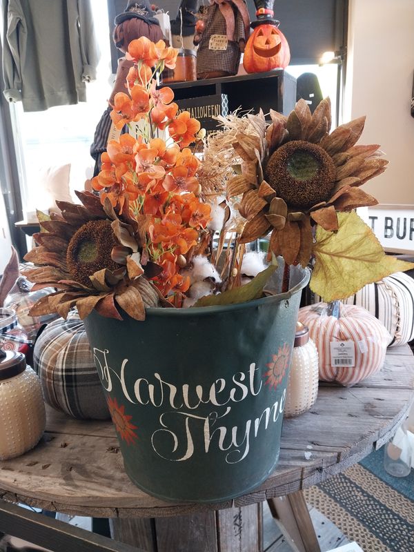 Harvest Thyme Sap Bucket w/ Flowers