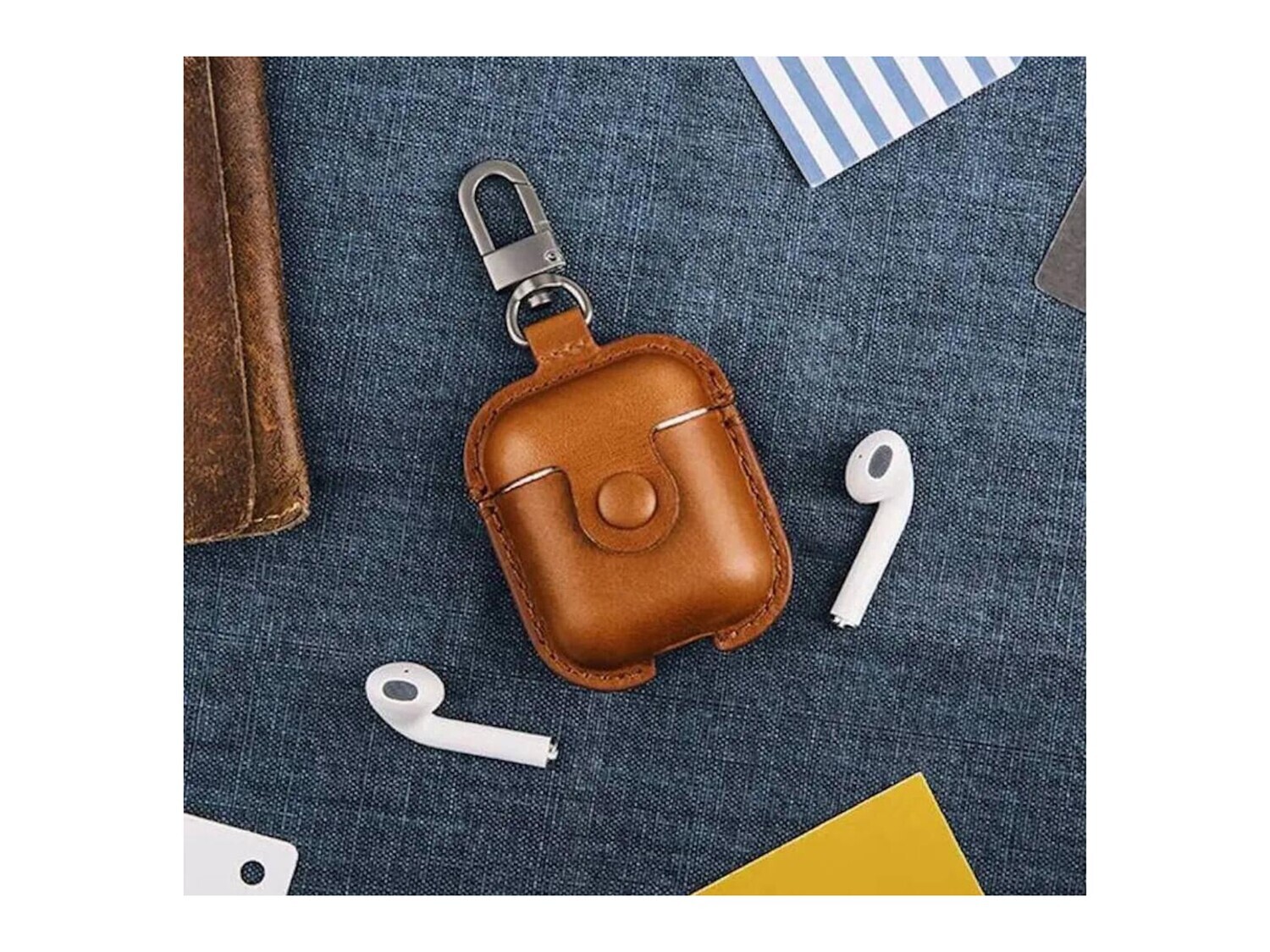 AirPods Clip-on Leather Case