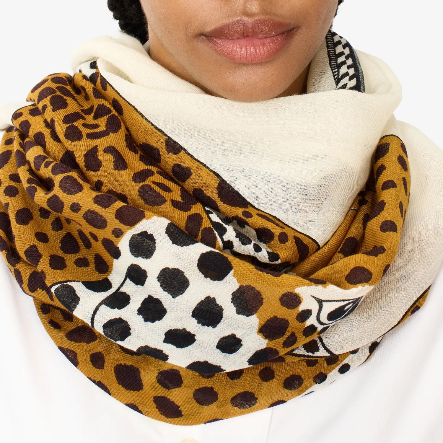Wool Mike Scarf in White
