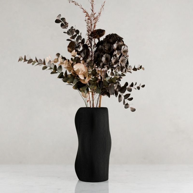 Bubbly Vase in Midnight Black