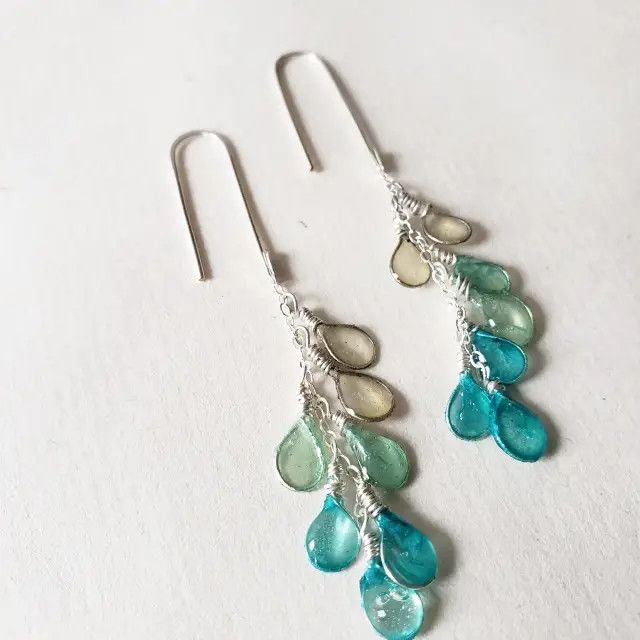 Dewdrop Earrings in Glacier