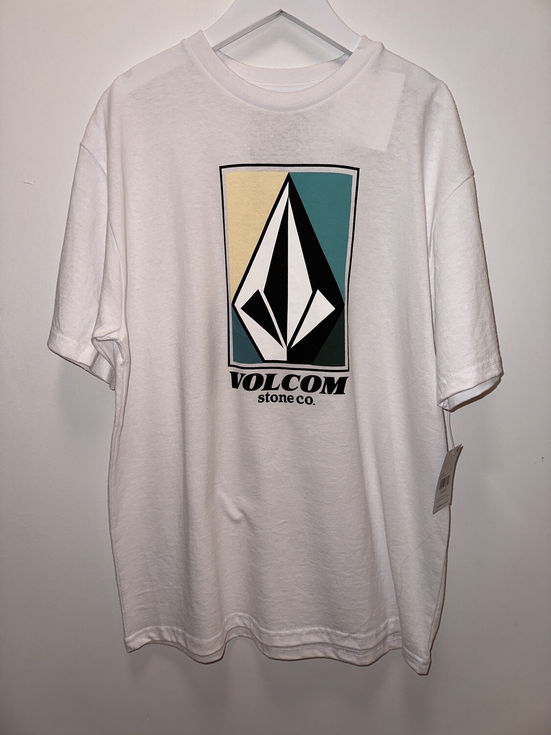New with Tags - Volcom - Short Sleeved - 16 - PWE42
