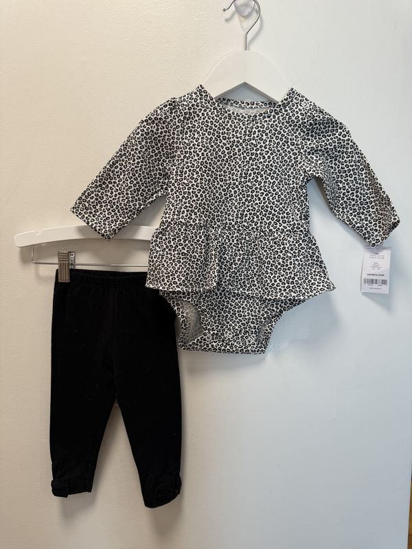 New with Tags - Carters - Long Sleeve Set - 6M - PWE2332