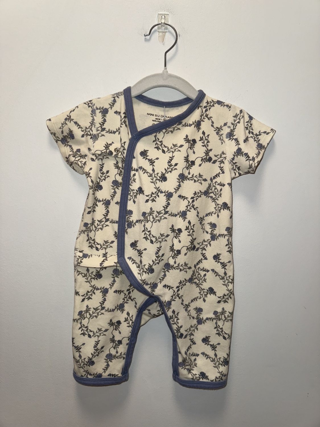 Used - Norsu Organic - Long Sleeve Onesie - 3-6M - PWE2844