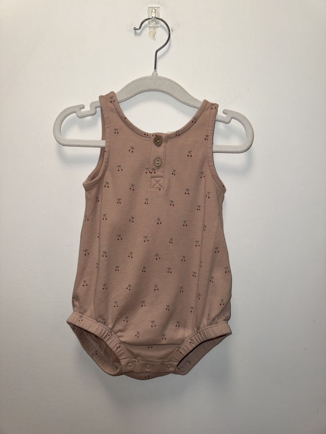 Used - Quincy Mae - Sleeveless Onesie - 12-18M - PWE3000
