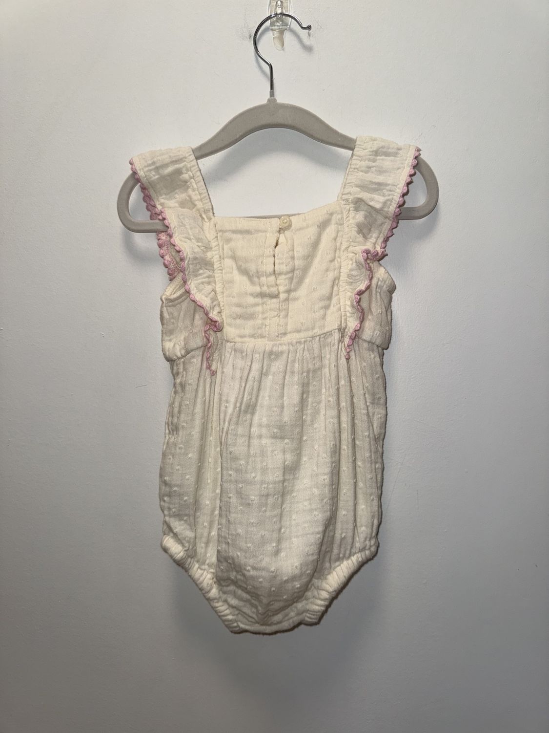 Used - Old Navy - Sleeveless Onesie - 12-18M - PWE3387