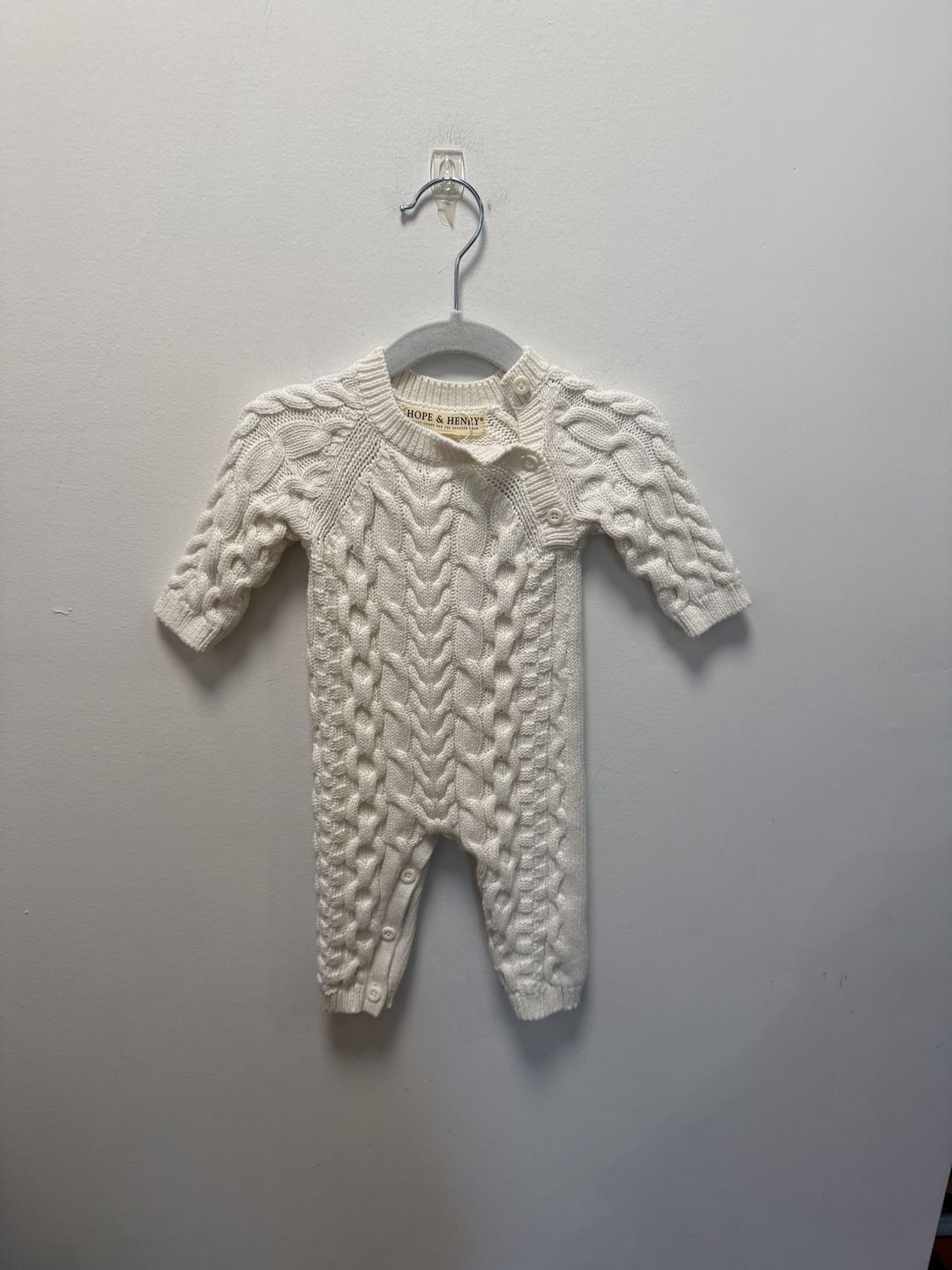 Used - Hope &amp; Henry - Long Sleeve Onesie - 0-3M - PWE3294