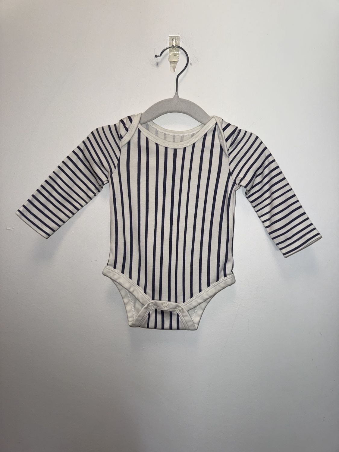Used - Pehr - Long Sleeve Onesie - 3-6M - PWE3560