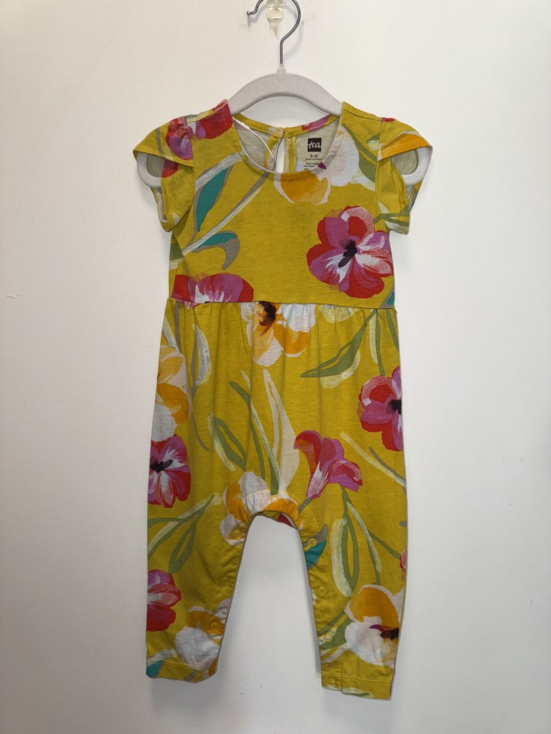 Used - Tea Collection - Short Sleeve Onesie - 9-12M - PWE3326