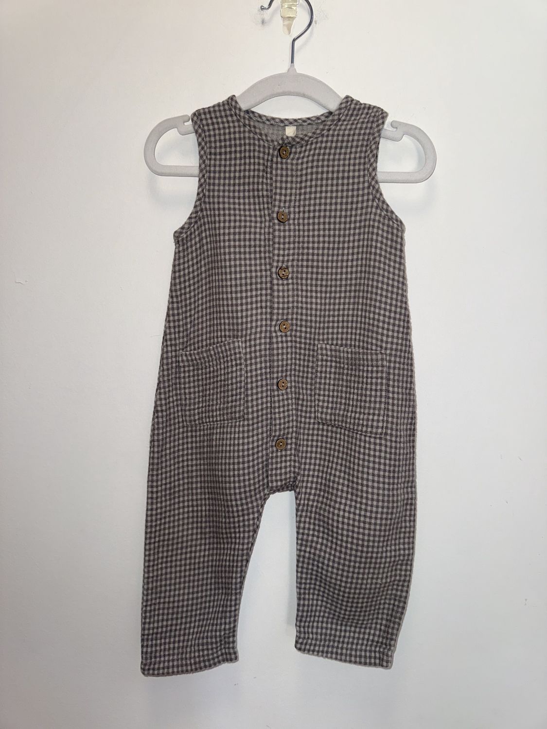 Used - Quincy Mae - Sleeveless Onesie - 6-12M - PWE3653