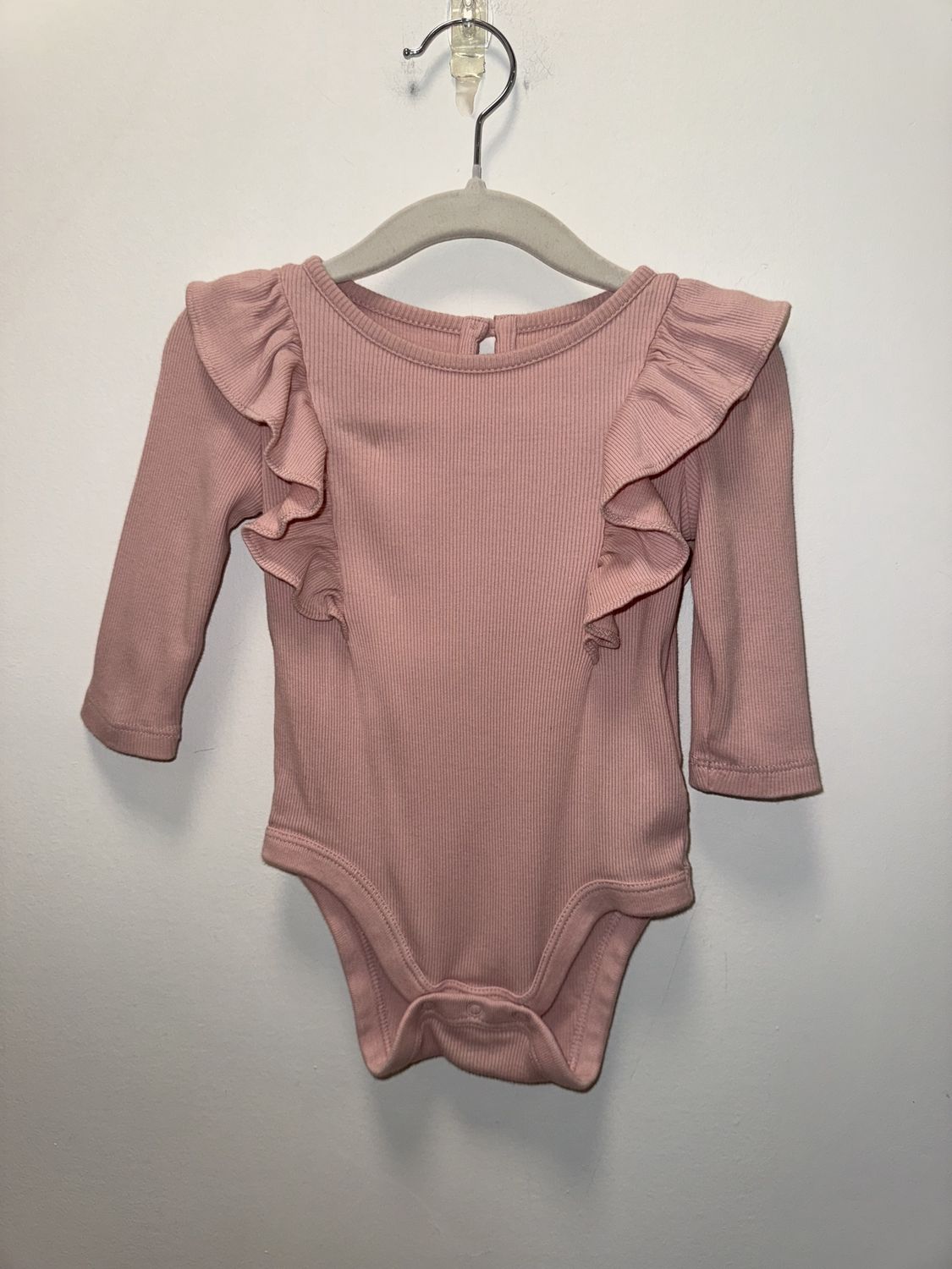 Used - Gap - Long Sleeve Onesie - 3-6M - PWE3602