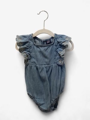 Used - Gap - Sleeveless Onesie - 6-12M - PWE4780