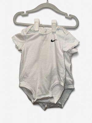Used - Nike - Short Sleeve Onesie - Set of 3 - 6M - PWE5237