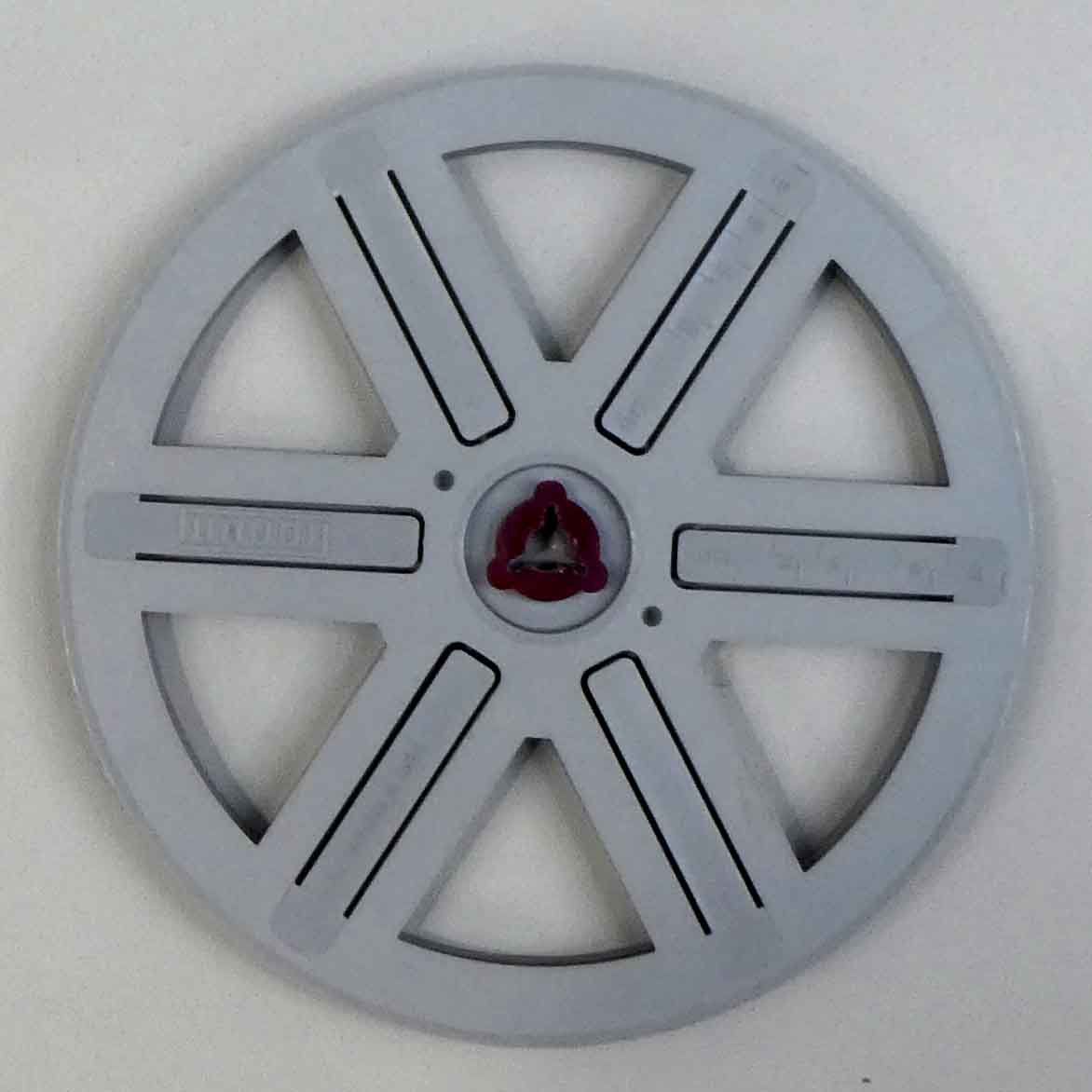 Super 8 film reel 400 ft 17mm diameter suitable for 400 feet of super 8 film supplied with spindle adaptor.